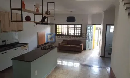 Casa com 3 quartos para alugar na NICOLA SPINELLI, R, Nova Petrópolis, São Bernardo do Campo, 189 m2 por R$ 5.000