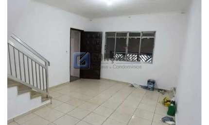 Casa com 3 quartos para alugar na NESTOR MOREIRA, R, Vila Marchi, São Bernardo do Campo por R$ 3.800