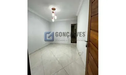 Casa com 3 quartos para alugar na sargento flaminio baptista dos santos, r, baeta neves, são bernardo do campo por r$ 2.500