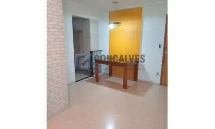 Apartamento com 2 quartos para alugar na dos capuchinhos, r, vila guiomar, santo andré, 56 m2 por r$ 2.100