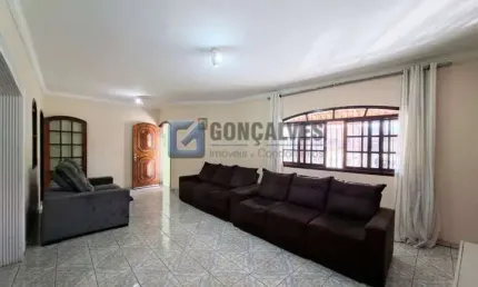 Casa com 3 quartos para alugar na DOM BERNARDO JOSE BUENO MIELE, R, Jardim Palermo, São Bernardo do Campo por R$ 3.300