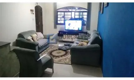 Casa com 3 quartos para alugar na pau brasil, r, alvarenga, são bernardo do campo por r$ 3.200