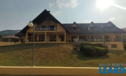 Casa com 4 quartos à venda na Chácara São Francisco, Poços de Caldas 
