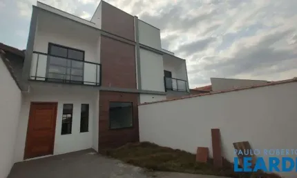 Casa com 3 quartos à venda no Jardim das Acácias, Poços de Caldas 