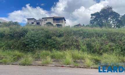 Terreno à venda no Parque Véu das Noivas, Poços de Caldas 