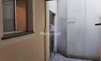 Apartamento térreo com quintal, 02 dormitórios,  Residencial Sitio Santo Antonio, Taubaté - AP4957