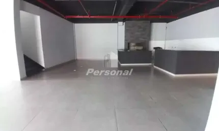 Casa comercial com 1 sala para alugar no Centro, Taubaté 