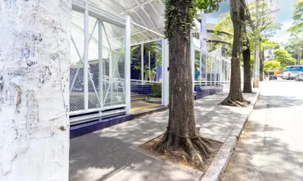 Sala comercial ao lado do metro jabaquara, 1vg, 1 banheiro, portaria 24