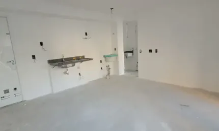 Apartamento com 38m², 2 dormitórios e terraço, o imóvel está localizado a poucos passos do metrô ana rosa, na vila mariana