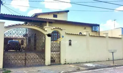 Casa com 3 dormitórios à venda, 220 m² por R$ 680.000,00 - Jardim Estádio - Jundiaí/SP