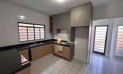 Casa com 3 dormitórios à venda, 196 m² por R$ 810.000,00 - Vila Galvão - Jundiaí/SP