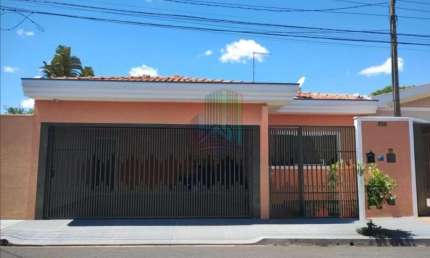 Casa com 3 quartos à venda na Rua Sebastião Conte, 338, Parque Fehr, São Carlos, 168 m2 por R$ 640.000