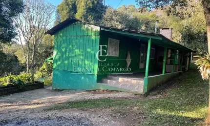 Chácara / sítio à venda na Rua Clemente Zetola, Três Marias, São José dos Pinhais