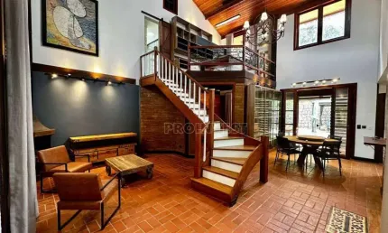 Casa com 3 dormitórios à venda, 250 m² por R$ 1.500.000,00 - Granja Viana - Embu das Artes/SP