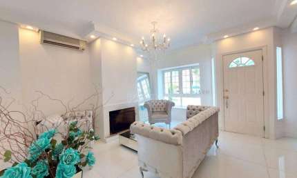 Casa com 4 dormitórios à venda, 220 m² por R$ 1.703.000,00 - Granja Viana - Cotia/SP