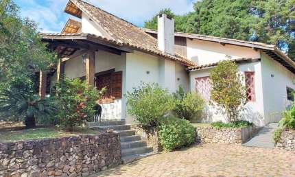 Casa térrea com 3 dormitórios à venda, 535 m² por R$ 2.600.000 - Chácara dos Lagos - Carapicuíba/SP
