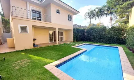 Casa com 4 suítes à venda, 280 m² por R$ 1.600.000 - Granja Viana - Carapicuíba/SP