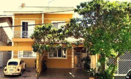 Casa com 3 dormitórios à venda, 180 m² por R$ 850.000,00 - Granja Viana - Cotia/SP