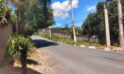 VENDA DE ÁREA NA REGIÃO DA GRANJA VIANA - Área de 7.967m2, com área útil de 4.690,96m2 todo murado