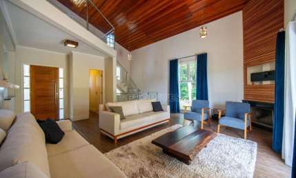 Casa com 5 dormitórios à venda, 300 m² por R$ 1.550.000,00 - Granja Viana - Embu das Artes/SP