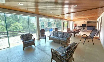 Casa com 4 dormitórios à venda, 490 m² por R$ 2.997.000,00 - Chácara de La Rocca - Carapicuíba/SP