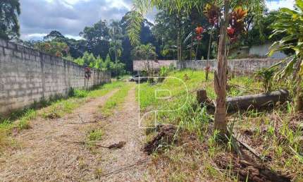 Área com 3.800m²  para incorporação km 22,8 , Granja Viana, estuda parceria.