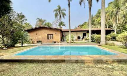 Casa com 4 dormitórios à venda, 400 m² por R$ 1.540.000,00 - Granja Viana - Embu das Artes/SP