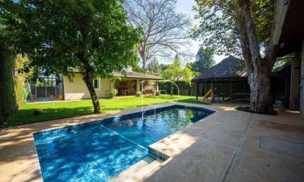 Casa com 4 dormitórios à venda, 450 m² por R$ 2.560.000,00 - Granja Viana - Carapicuíba/SP