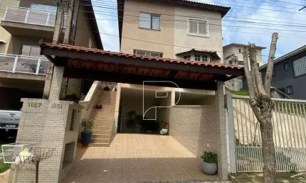 Casa com 3 dormitórios à venda, 142 m² por R$ 852.000,00 - Granja Viana - Cotia/SP