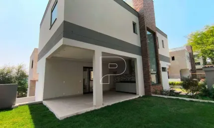 Casa com 3 dormitórios à venda, 326 m² por R$ 2.240.000,00 - Granja Viana - Carapicuíba/SP