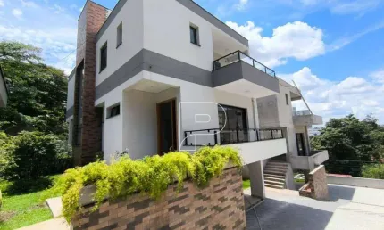 Casa com 3 dormitórios à venda, 326 m² por R$ 2.240.000,00 - Granja Viana - Carapicuíba/SP