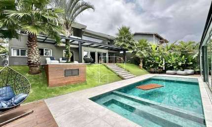 Casa com 4 dormitórios à venda, 463 m² por R$ 5.379.000,00 - Granja Viana - Embu das Artes/SP