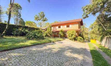 Casa com 4 dormitórios, 369 m² - venda por R$ 1.790.000,00 ou aluguel por R$ 5.992,00/mês - Chácaras Bartira - Embu das Artes/SP