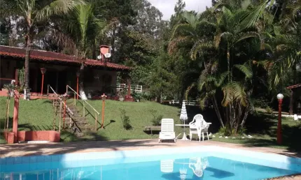 Chácara 4 quartos e 4 banheiros, 9418 m² na Granja Viana - Cotia. São Paulo.