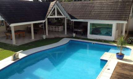 Casa com 4 dormitórios à venda, 1000 m² por R$ 3.000.000,00 - Granja Viana - Carapicuíba/SP
