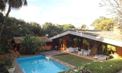 Casa com 4 dormitórios à venda, 550 m² por R$ 1.800.000,00 - Granja Viana - Carapicuíba/SP