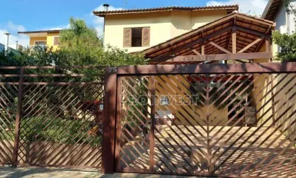 Casa com 3 dormitórios à venda, 182 m² por R$ 1.200.000,00 - Granja Viana - Carapicuíba/SP