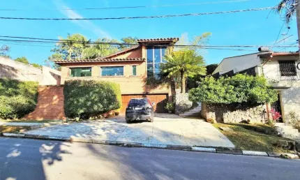 Casa com 3 dormitórios à venda, 553 m² por R$ 1.795.000,00 - Granja Viana - Carapicuíba/SP
