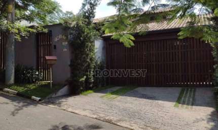 Casa com 3 dormitórios à venda, 239 m² por R$ 1.100.000,00 - Parque da Figueira - Carapicuíba/SP