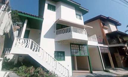 Casa com 3 dormitórios à venda, 171 m² por R$ 1.500.000 - Petit Village - Granja Viana