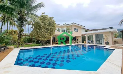 Casa de Alto Padrão, Condomínio Fechado, 4 Suítes, 4 Vagas, Lazer, Enseada, Guarujá/SP.