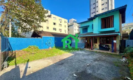 Casa na Praia das Astúrias I 3 Quartos (1 Suíte) I 4 Vagas I Rocha Imóveis Guarujá.