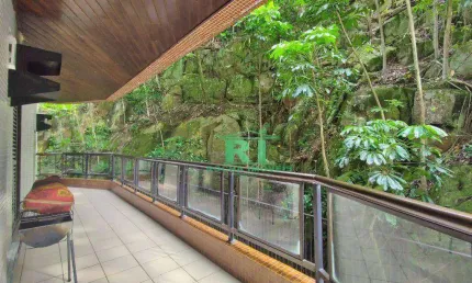 Apartamento, 3 Dormitórios sendo 2 Suítes, 2 Vagas, Área de Lazer, Praia do Tombo, Guarujá/SP