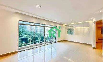 Apartamento reformado, 3 dormitórios (2 suítes), 2 vagas, lazer, Pitangueiras, Guarujá/SP.