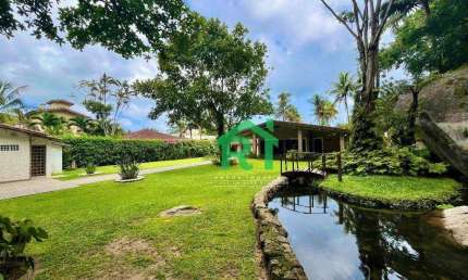 Casa a uma quadra da Praia, 3 dormitórios - Espaço gourmet - 6 vagas - Jardim Guaiuba - Guarujá/SP