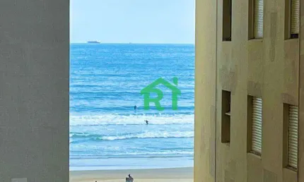 Apartamento à venda na Praia das Pitangueiras I Rocha Imóveis Guarujá.