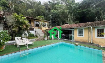 Casa com 3 dormitórios (1 suíte), 6 vagas, lazer, Pitangueiras, Guarujá/SP