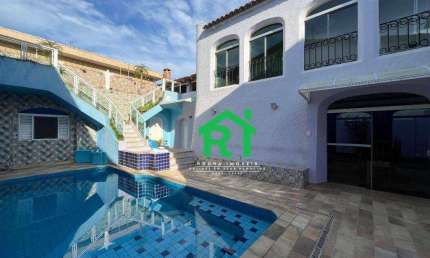 Casa à beira mar com 4 dormitórios (2 suítes), 3 vagas, lazer, Balneário Praia do Pernambuco, Guarujá/SP