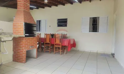 Casa à venda com 3 quartos sendo 1 suíte e área de churrasco no bairro Parque das Árvores em Paulínia/SP.