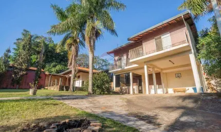 Chácara a venda com 1.062, com 5 quartos sendo 1 suíte, em Cosmópolis S/P